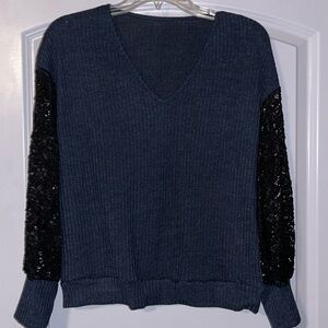 Lightweight navy sweater with black lace sleeves S